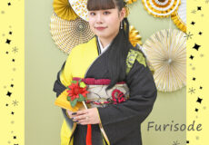 ★黒＆黄色地とBIGな花柄振袖のお嬢様★