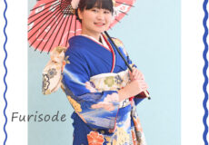 青地に古典柄の振袖がお似合いのお嬢様