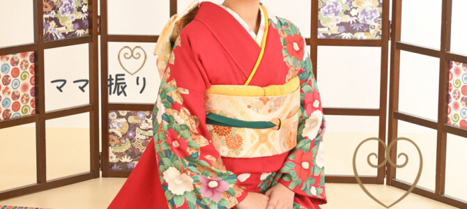 椿が色鮮やかに咲く振袖♥♥